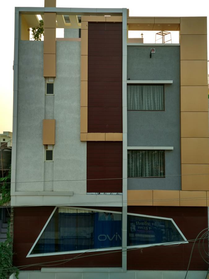 Oyo 60976 Hotel Shree Ji Morena Esterno foto