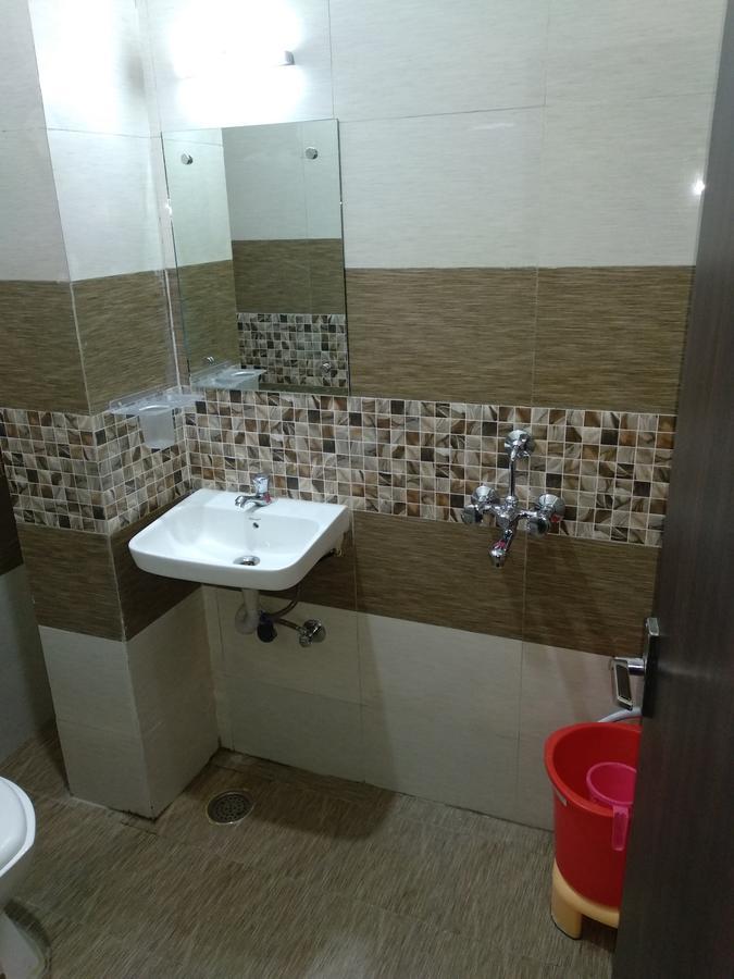 Oyo 60976 Hotel Shree Ji Morena Esterno foto