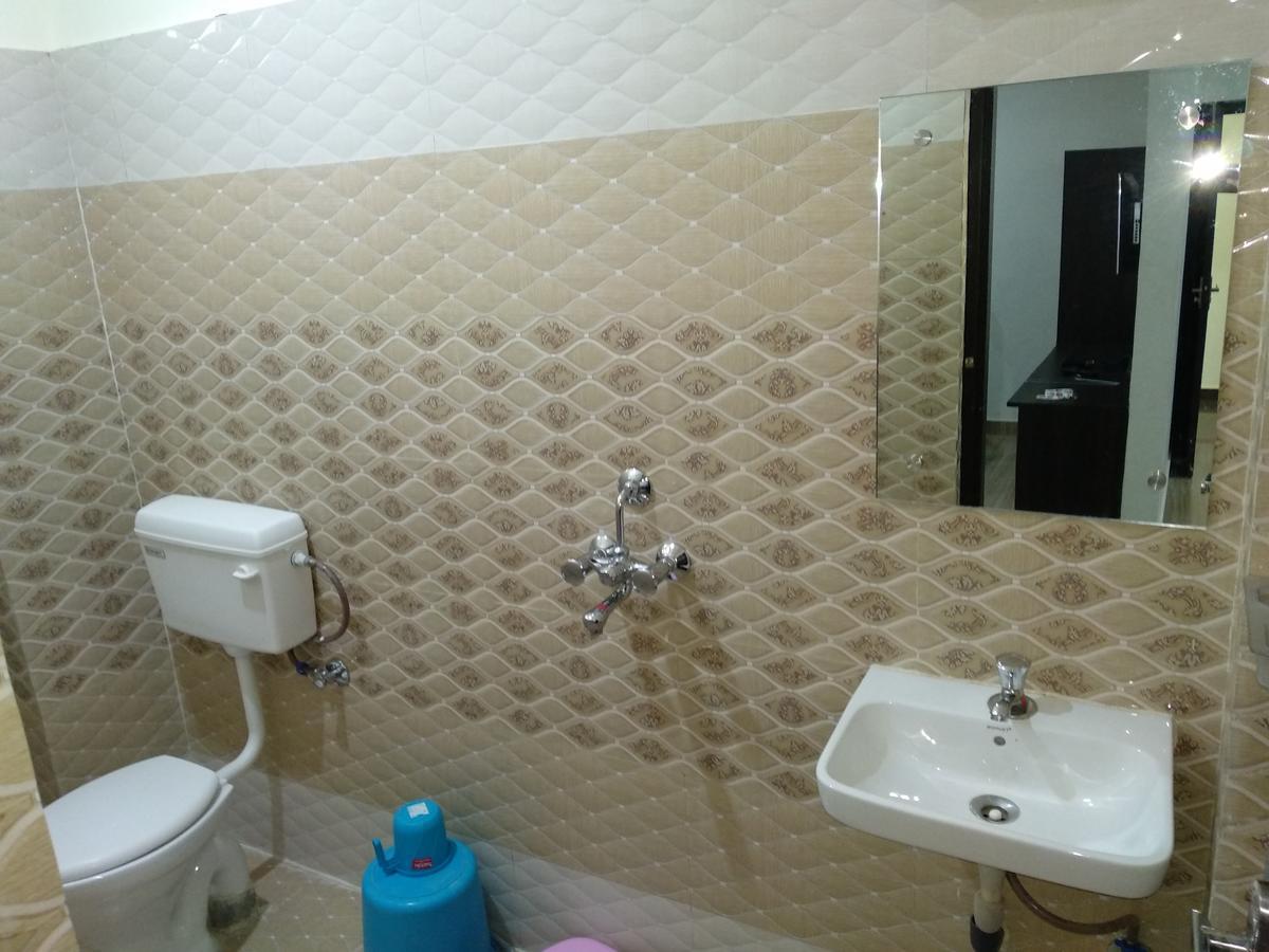 Oyo 60976 Hotel Shree Ji Morena Esterno foto